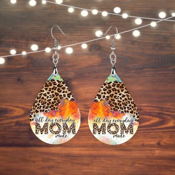 💕5/$18 Mom Wooden Teardrop Leopard Print Earrings - Picture 4 of 6